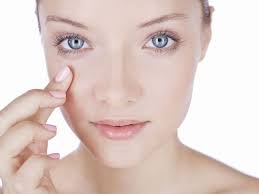 Blépharoplastie : tout savoir sur la chirurgie des paupières SKINBOOSTERS-visage