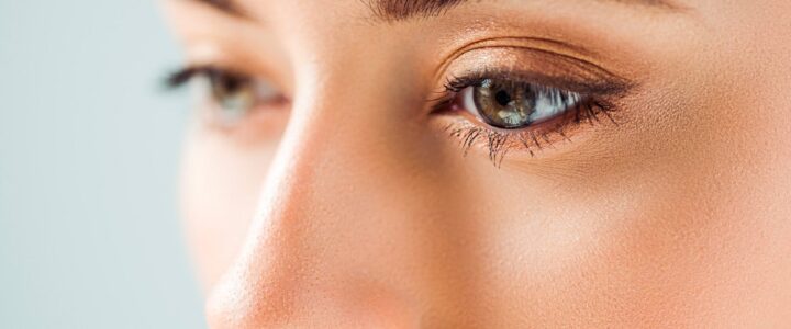 Comment réduire un nez trop long ? Solutions esthétiques et naturelles