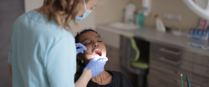 Qu’est-ce qu’une bonne hygiène bucco-dentaire ?
